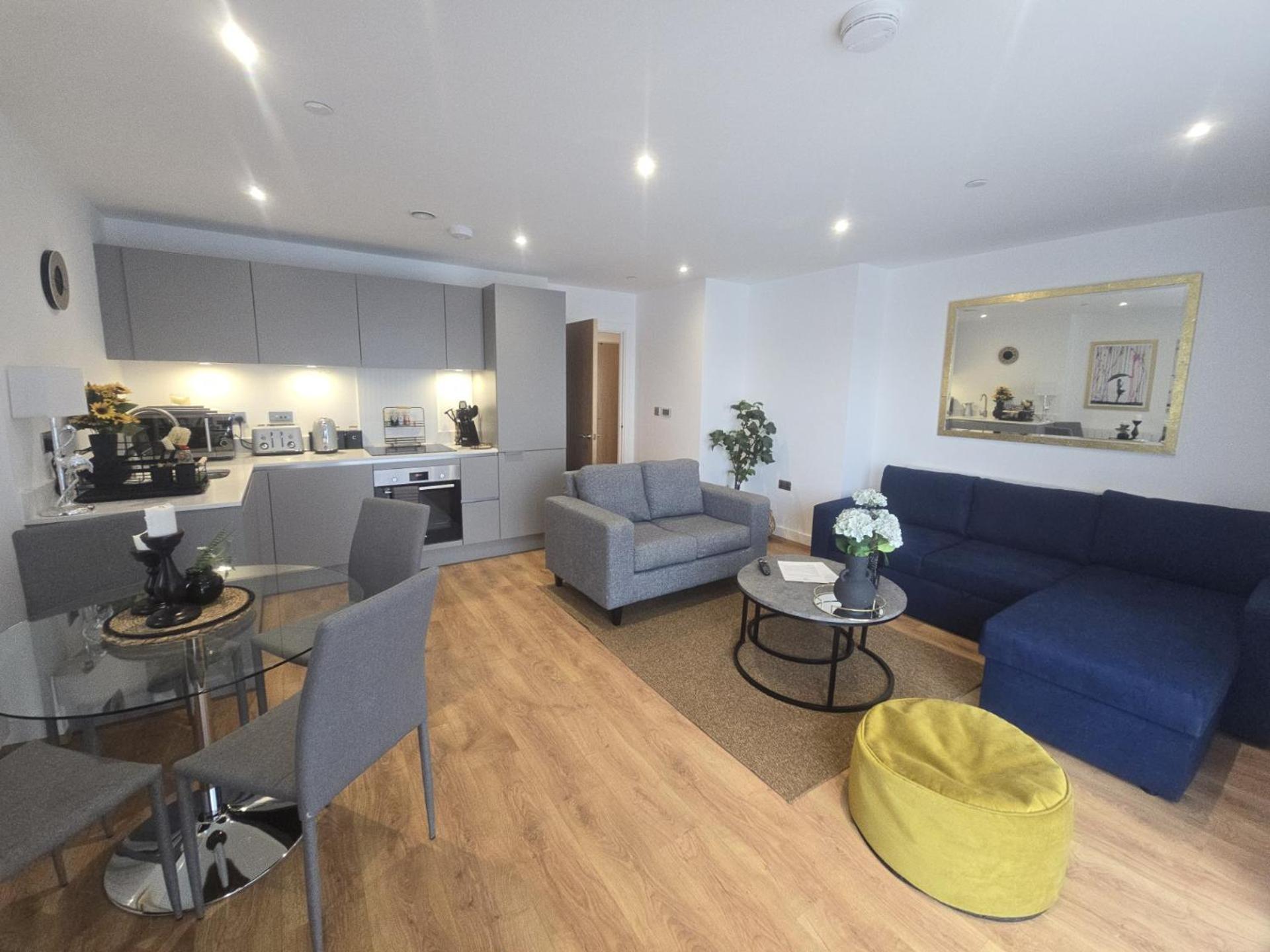 Snuggle Inn - Riverside Apartments - Views Over Looking London River Thames, Close To O2 Arena, London Excel, London City Airport, Thames Clipper- River Boat Service, Woolwich Ferry, Onsite Parking, Twin Room Option Available Bagian luar foto
